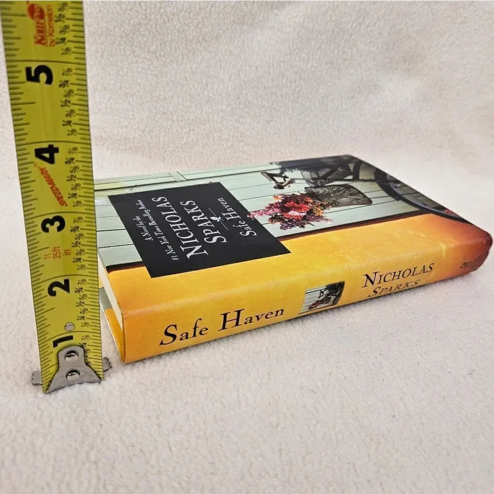 Nicholas Sparks Safe Haven Hardback Book